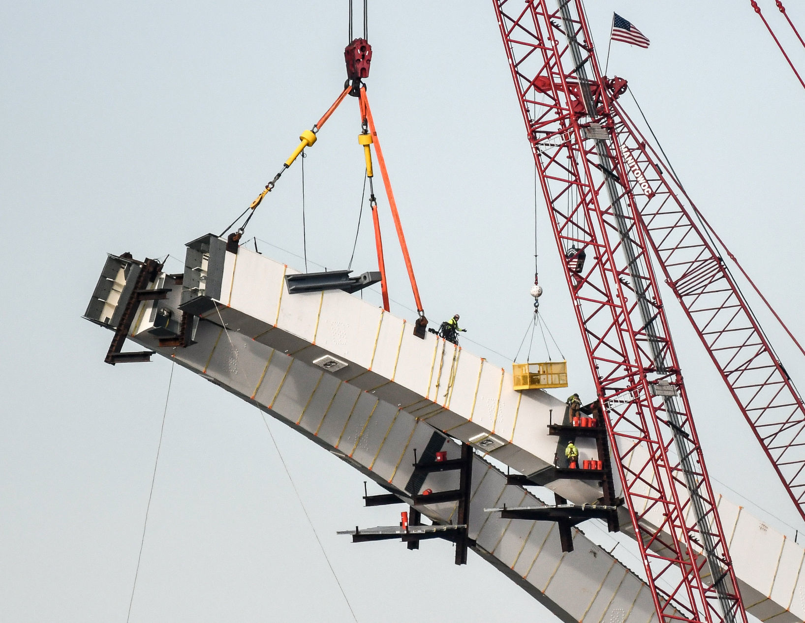111519-mda-nws-bridgeconst-228.jpg